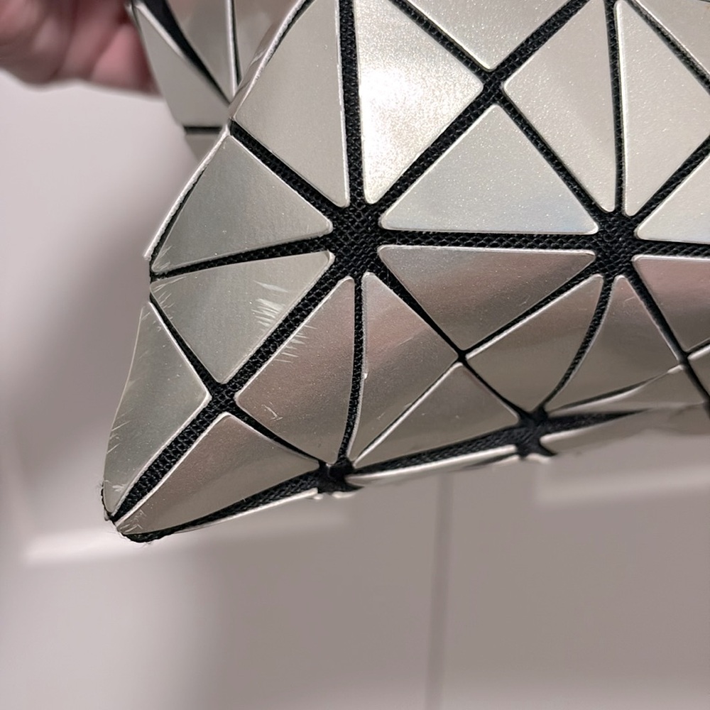 [Bao Bao] Issey Miyake Metallic PVC Geometric Black Mesh Zip-Close Shoulder Tote - Picture 15 of 16